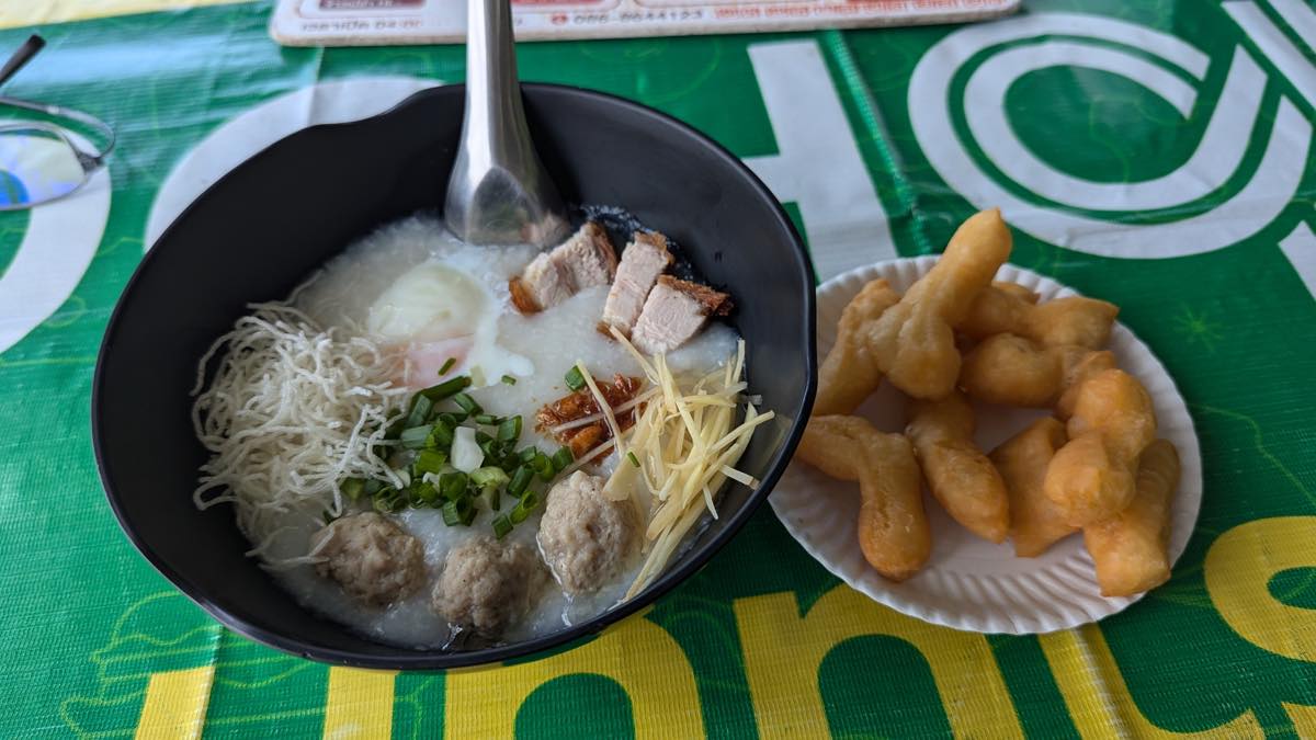 ナクルアのジョーク(お粥やさん)