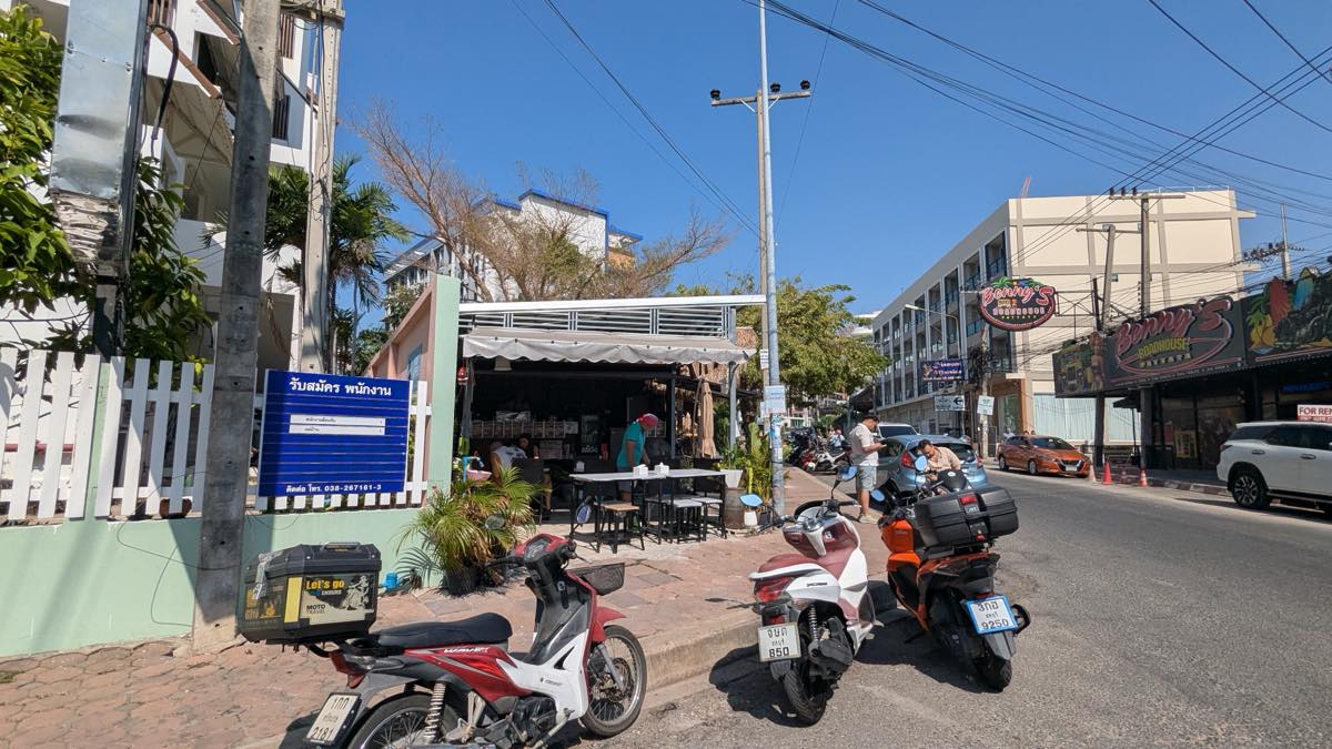 こっちのハンバーガー屋さんもおすすめ。I LIKE BURGER